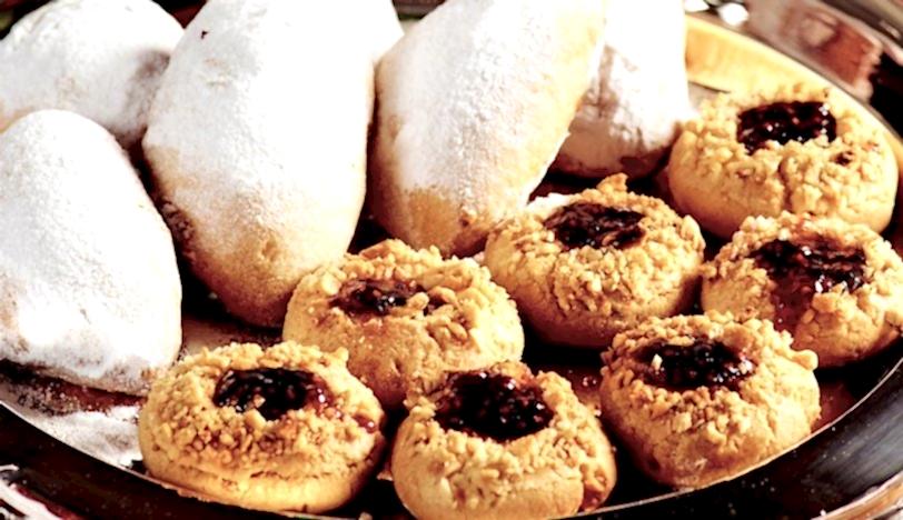 Böğürtlen Reçelli Kek